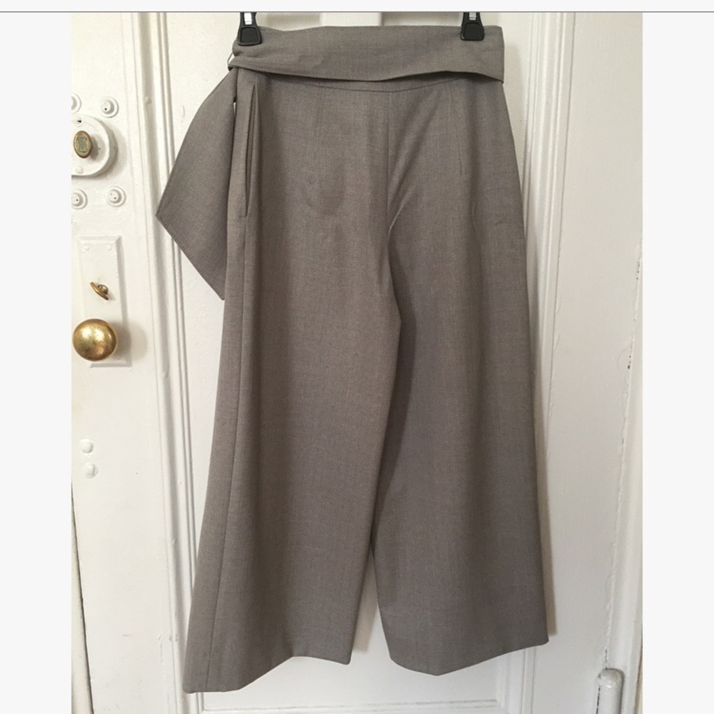 Club Monaco Cropped Grey Wide Leg Pants - Picture 3 of 6